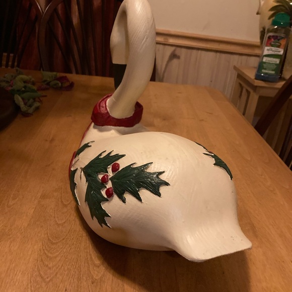 Vintage Yield House Elegant White Swan Holiday Decor - Picture 5 of 8
